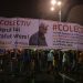 Pe un banner de câțiva metri, participanții la marșul de comemorare a victimelor de la Colectiv au cerut demisia lui Raed Arafat