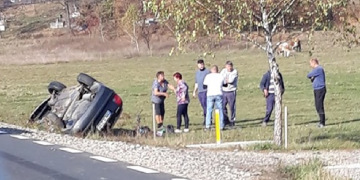 Accident: O mașină s-a răsturnat în Copalnic