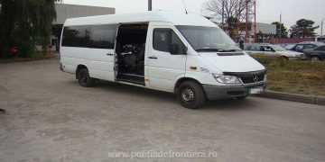 Un microbuz Ford și o motocicletă marca BMW, căutate de autoritățile din Germania şi Belgia, depistate la frontieră