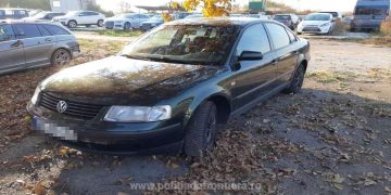Autoturism furat din Germania, oprit la frontieră