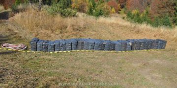 Urmăriri în trafic, focuri de armă, peste 26.600 pachete cu țigări de contrabandă confiscate