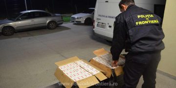 Mii de pachete cu țigări de contrabandă, confiscate la frontiera de nord