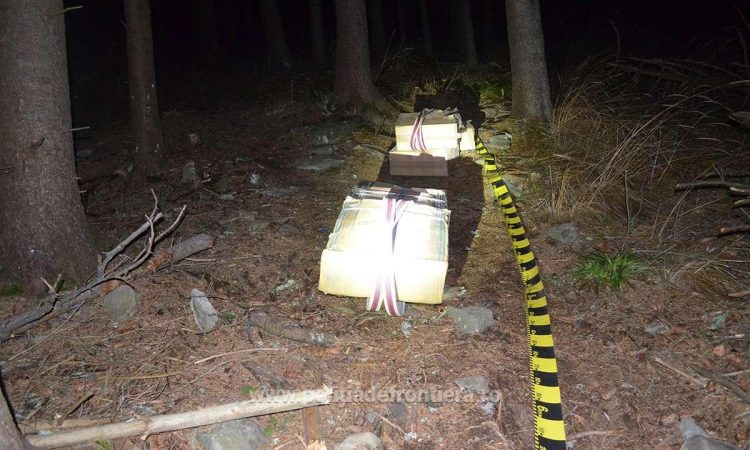 Aproximativ 38.500 de pachete cu țigări de contrabandă, confiscate la frontiera de nord a României