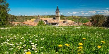 Ultimul sat din Franța fără apă curentă va fi conectat la rețea