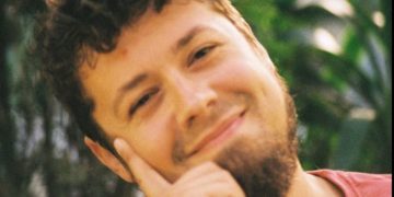 Tânărul care l-a trezit la realitate pe Iohannis