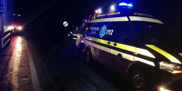 Accident: Șapte persoane, între care doi copii, au fost implicate
