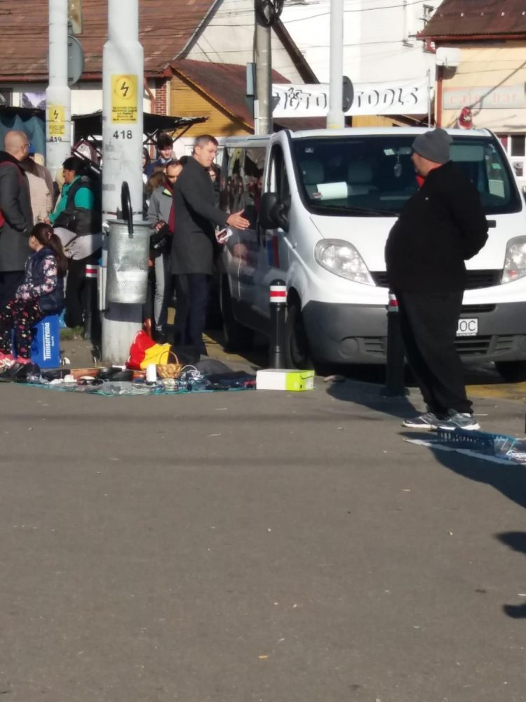 Lui Barna îi place cu duba. Oare de ce?