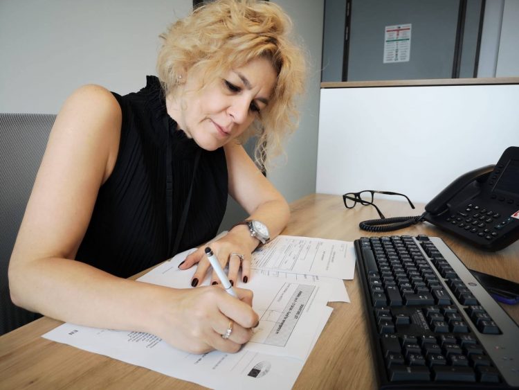 Klaus Iohannis, criticat în presa germană. Carmen Avram: Îi scoate ambalajul. Oameni răi!