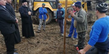 Construirea casei familiei nevoiaşe din Ardusat a intrat în linie dreaptă