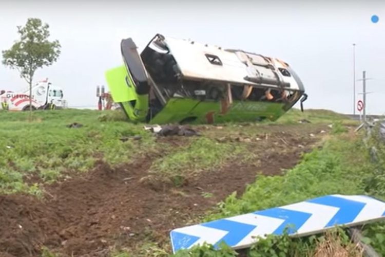 Accident rutier în Franţa | Cel puţin 33 de persoane au fost rănite