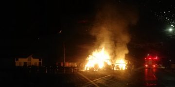 Incendiu devastator la un depozit de furaje din Mireșu Mare – FOTO