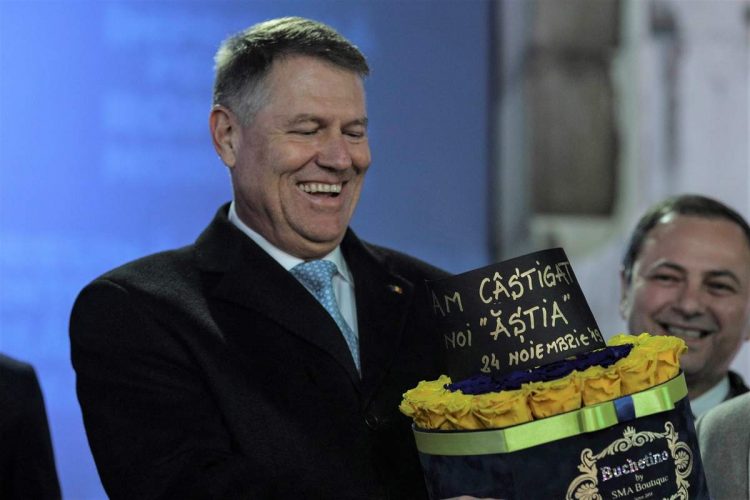 Alegeri prezidenţiale 2019. Iohannis a câştigat al doilea mandat cu peste 66%. Îl aşteaptă o misiune grea să aducă românii înapoi acasă