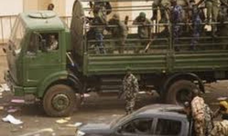 Atac terorist: 53 de militari și un civil au fost uciși