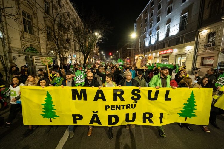 Marşul pentru Păduri a scos mii de oameni în stradă