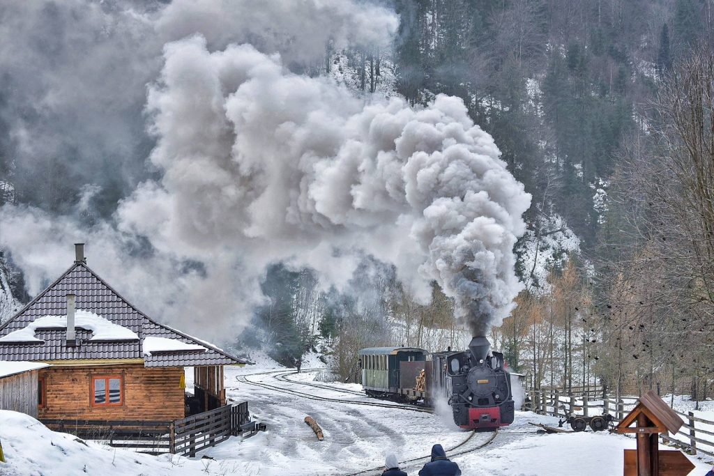 MAramures, mocanita prin maramures iarna