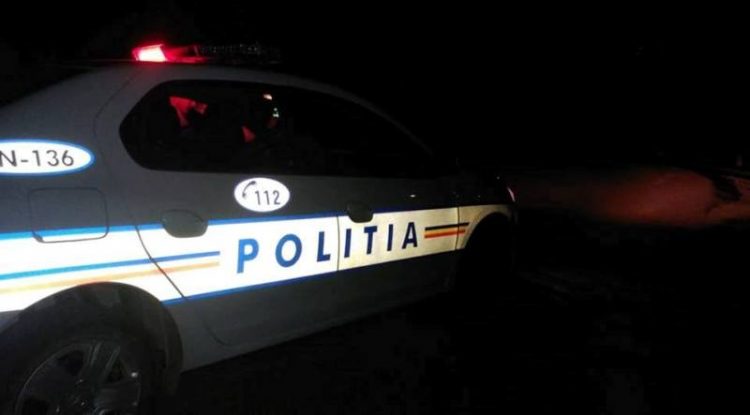 O judecătoare a fost găsită cu gâtul tăiat lângă mașină