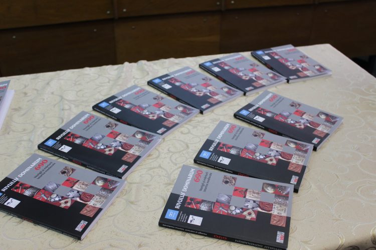 Publicaţia culturală  Rivulus Dominarum 690 – Vestigii și mărturii istorice medievale, distribuită în şcolile băimărene