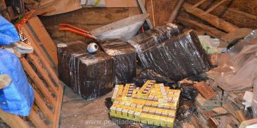 Țigări în valoare de 38.000 lei confiscate în urma a două percheziţii