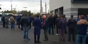 Transportul în comun paralizat în Baia Mare! Toţi şoferii URBIS sunt în grevă – foto, video
