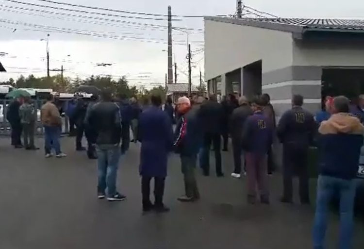 Transportul în comun paralizat în Baia Mare! Toţi şoferii URBIS sunt în grevă – foto, video