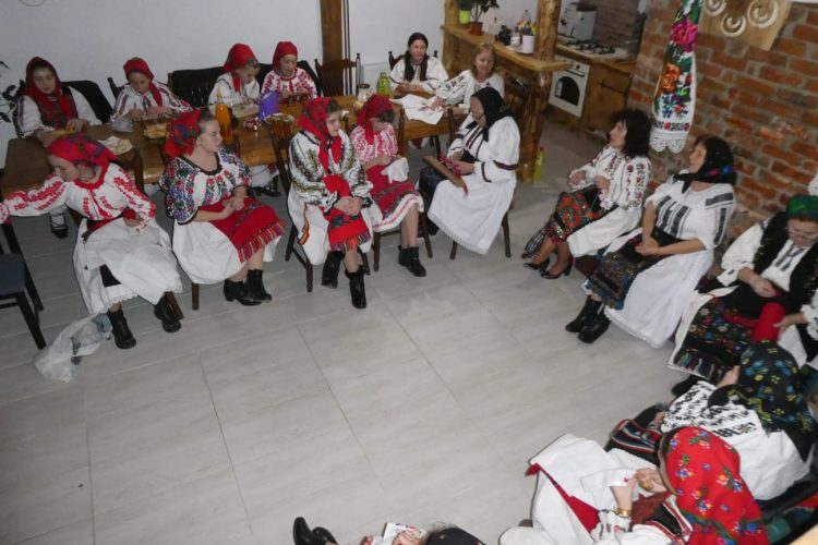 Din lada de zestre a lăpușencelor – FOTO