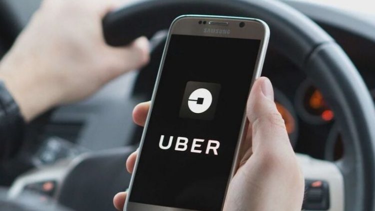 Patru șoferi UBER au fost uciși după ce cursa comandată de mama unui mafiot a fost anulată