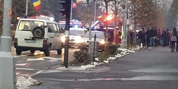 Accident în fața Primăriei din Baia Mare. Trafic blocat