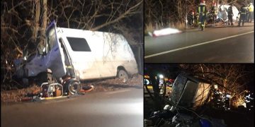 Tragedie înainte de Crăciun. Un microbuz plin cu români, care veneau din Londra, s-a făcut praf într-un copac. Două persoane decedate