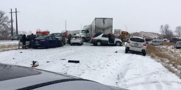 Accident în lanț pe autostradă. Peste 50 de mașini implicate