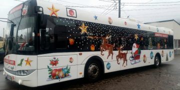 Autobuzul lui Moş Crăciun revine în Baia Mare