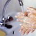 Avertismentul medicilor. Boala mâinilor murdare se transmite rapid şi afectează şi copiii şi adulţii
