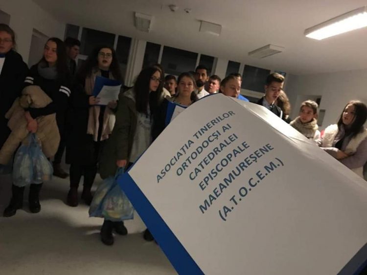 Colinde și daruri oferite de Asociația Tinerilor Catedralei Ortodoxe pacienţilor de la Spitalul Judeţean – foto