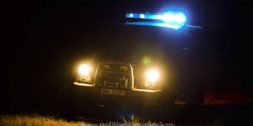 Doi tunisieni au luat-o la pas prin țară. Voiau să ajungă în Franţa