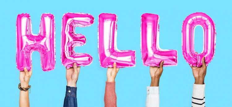 „Hello” sau „bună ziua”?