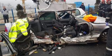 Un tânăr fără permis la volanul unui BMW a făcut prăpăd pe şosea