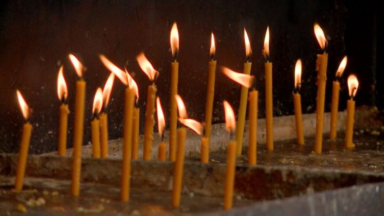 Duminică, slujbe de pomenire pentru eroii Revoluției din decembrie 1989