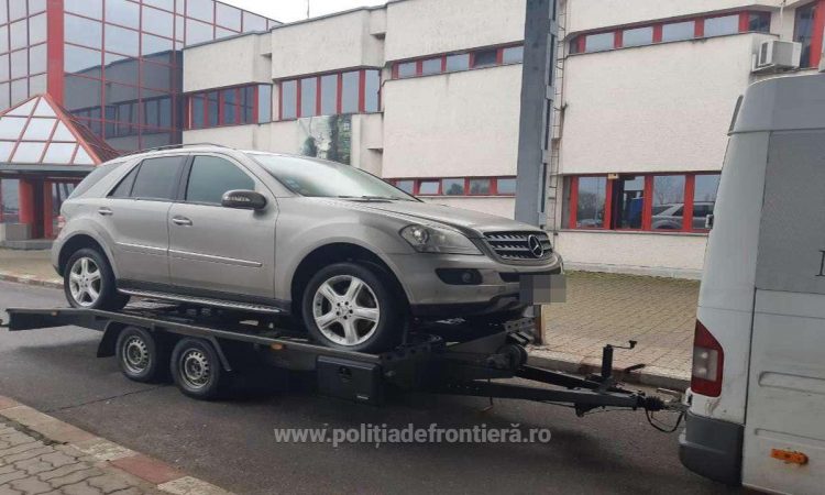 Mercedes căutat de autoritățile din Belgia, descoperit de polițiștii de frontieră