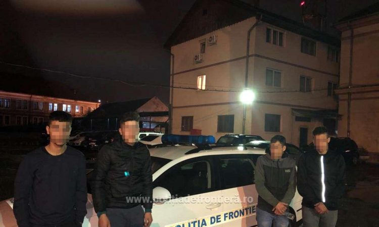 Patru migranţi, trei algerieni şi unul libian, opriți din drumul ilegal spre Ungaria