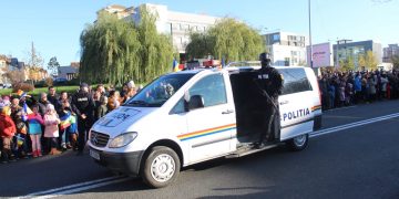 Polițiștii maramureșeni, la parada militară dedicată Zilei Naţionale a României