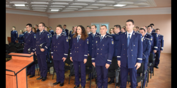 Poliţiştii cu merite excepţionale au fost avansaţi în gradul următor înainte de termen