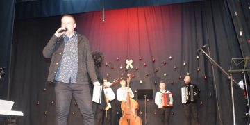 „Poveste de iarnă”, spectacol dedicat sărbătorilor, prezentat de membrii Școlii Populare de Artă