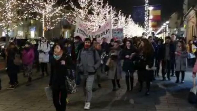 Chiriile prea mari i-au scos în stradă pe clujeni:  „Dă Doamne să dispară piața imobiliară”