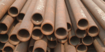 Prinşi în flagrant de poliţişti în timp ce transportau ţeavă metalică furată de pe stadionul de fotbal din Baia Sprie