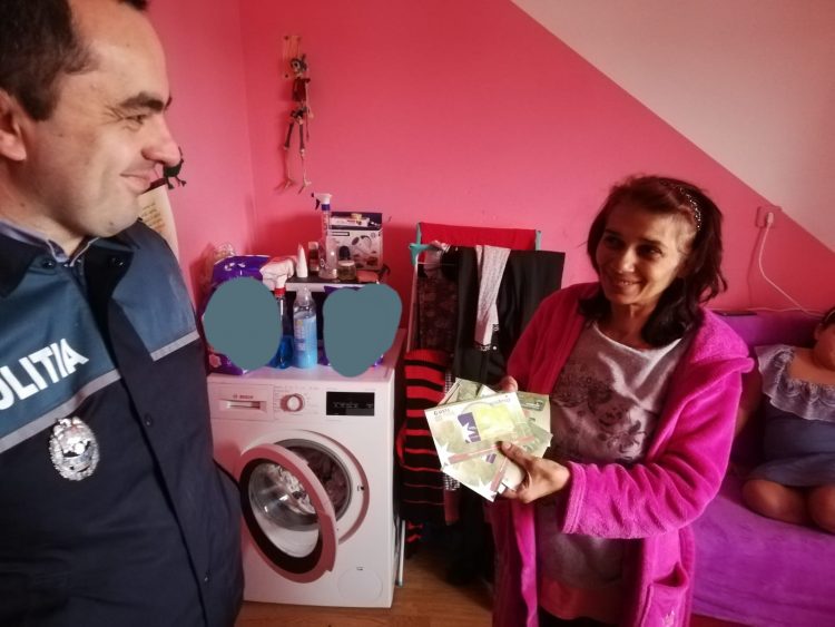 Tichetele obţinute de poliţiştii Serviciului Rutier Maramureş în urma donării de sânge au ajuns la o familie mai puţin norocoasă