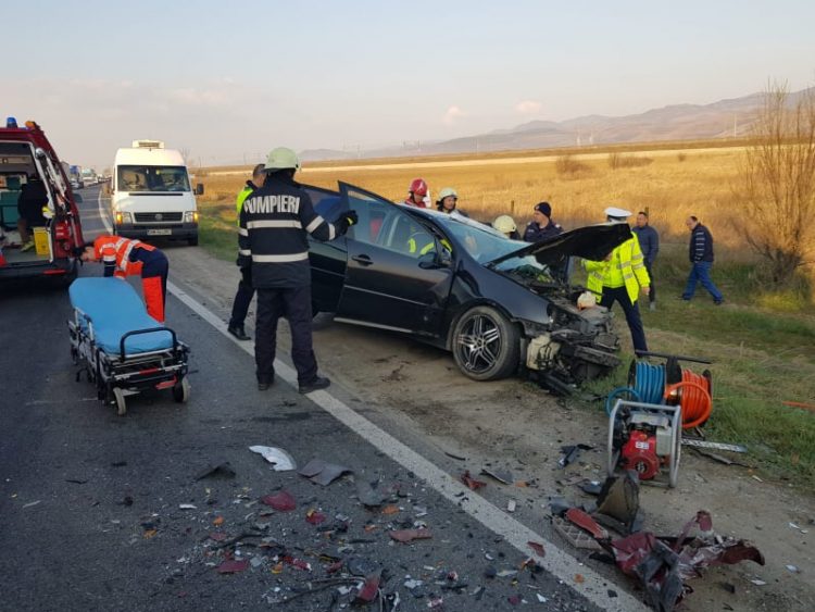 Accident violent: O fetiță a fost preluată de urgență de un elicopter SMURD