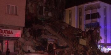 Cutremur de 6,8 în Turcia. Numeroase clădiri sunt distruse