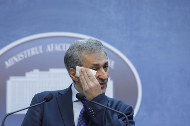 Ministrul liberal de Interne sfidează legea. Cum s-a degrevat de atribuții și obligații