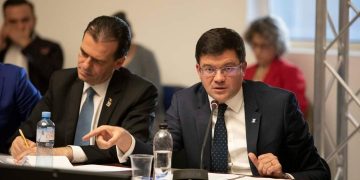 Ministrul liberal al Mediului a „tocat” 350.000 de euro pentru a proteja 3 vipere