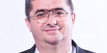 USR și PNL se bat în ”specialiști”, unii mai pestriți decât ceilalți, cu fărădelegi și acuzații grave la adresa lor….!