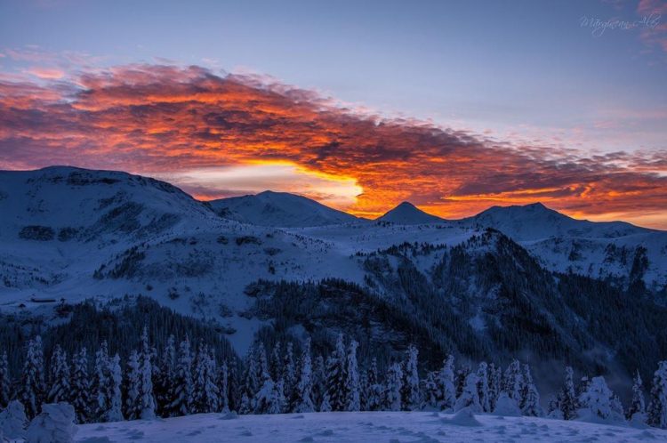 Frumusețile Maramureșului văzute de deasupra norilor. FOTO